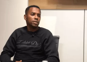 Itália pede que Robinho cumpra pena no Brasil